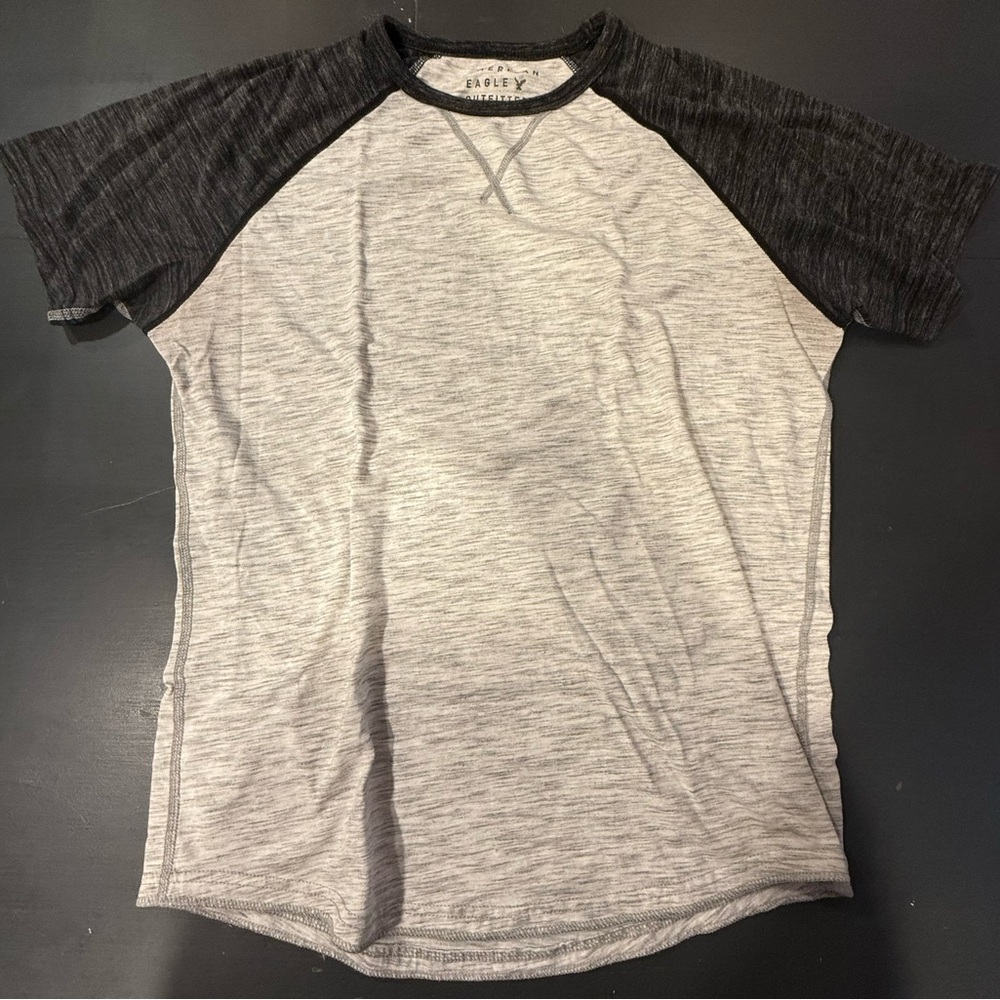 American Eagle Men’s M Casual Tee